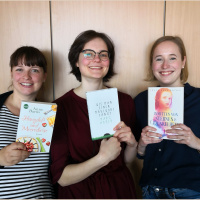 Drei - Von Aliens, Maulwürfen und Büchern im April