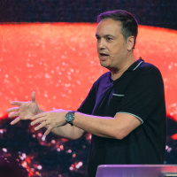 #403 - Não Vivas com as Mãos Cheias (Mário Rui Boto)