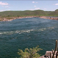 Usina flutuante do rio São Francisco pretende abastecer 20 mil casas poulares