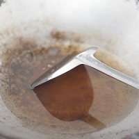 O que você faz com o seu óleo de cozinha usado?