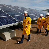 Ucrânia lança sua primeira usina solar na região ao redor da antiga usina nuclear de Chernobyl
