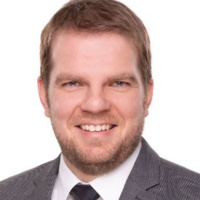 #051 Patrick Kosmützky, Hannover Re - Creating the App Store of Insurance Innovation... hr | equarium