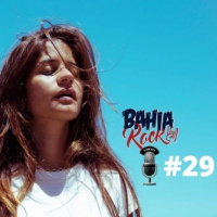 #29 - Andrea Martins