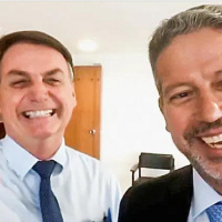 Na prática, quem governa agora é o Centrão