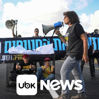 MUNDO - Famílias deixam Cidade de Gaza após noite de bombardeios israelenses protestam