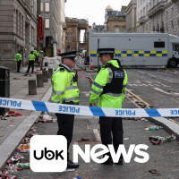 ESPORTES - Comemoração de título do Liverpool tem atropelamento 4 estão muito, muito doentes, diz prefeito