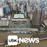 BRASIL - Chuva intensa retorna a Porto Alegre e moradores precisam sair de casa por novos alagamentos