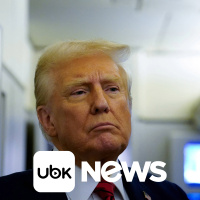 ESPORTES - Hamilton bate Ferrari 2023 na pista de Barcelona